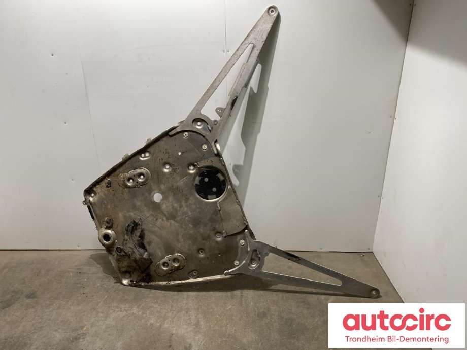 Motorplate under motor til BMW M3 2020-->> (G80) (G80) (..|31 10 9 882 097|31109882097|)