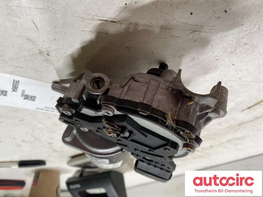 Viskermotor bakrute til Kia Venga 2010-2017  (987001P000|)