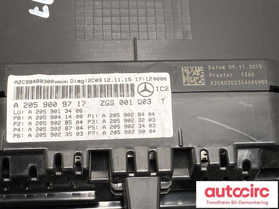 Instrumentpanel til Mercedes C-Klasse 2014-2018 (Fase 1) (W205) (W205) (A2059009717|A 205 900 83 05|A 205 900 16 27| A 205 900 70 29| A 253 900 86 05)