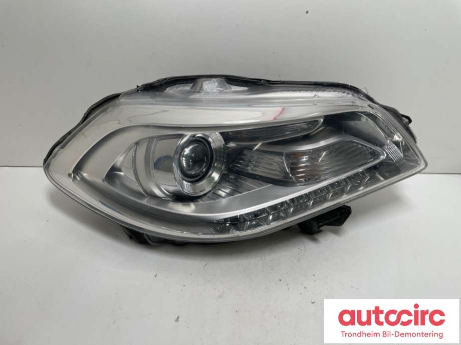 Frontlykt høyre xenon til Suzuki SX4 S-CROSS, 2013-->> (Type II)  (REDUSERT PRIS|35120-61MA1)