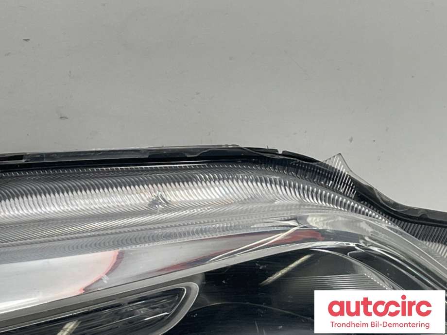 Frontlykt høyre xenon til Suzuki SX4 S-CROSS 2013-->> (Type II)  (REDUSERT PRIS|35120-61MA1|3512061MA1|)