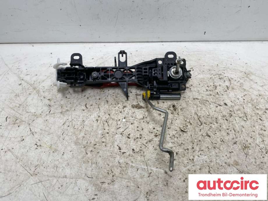 Dørhåndtak utv venstre foran til Toyota Prius 2016-2023 (Type IV) (combi) (combi) (...|6920247040|6921047041D4|)