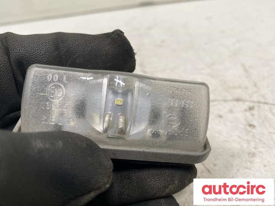 Skiltlys til Suzuki Across 2020-->>  (TOYOTA|T8127-03311|A045053|33-193)
