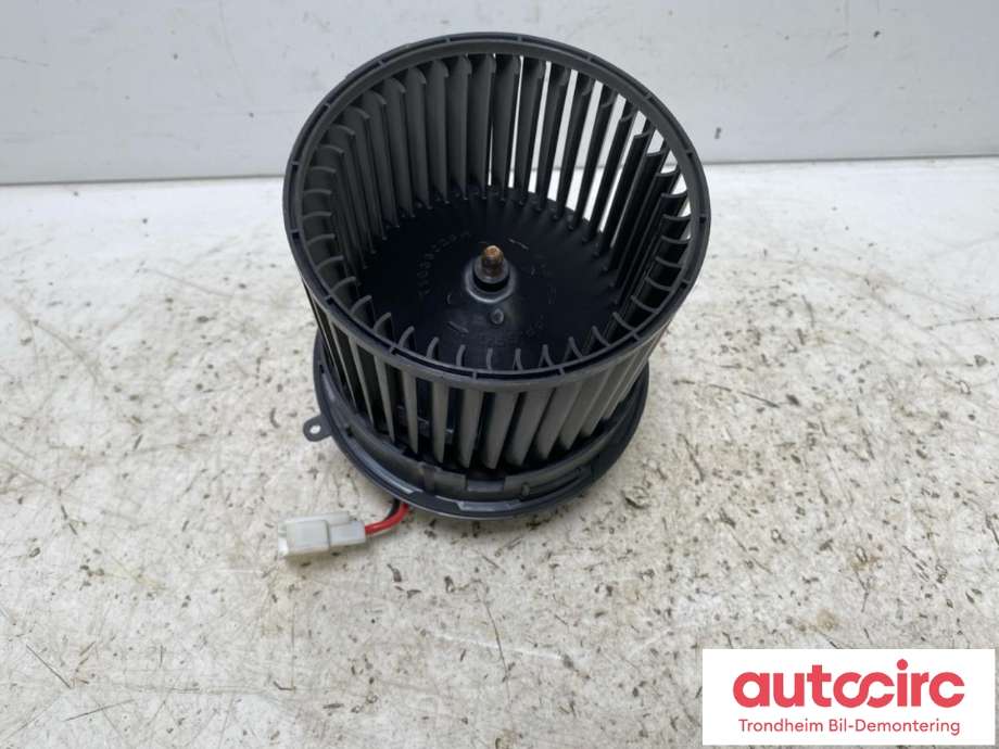 Varmeapparat motor til Nissan E-NV200 2014-->> (VALEO|MT1033020G|272264FA0A|)