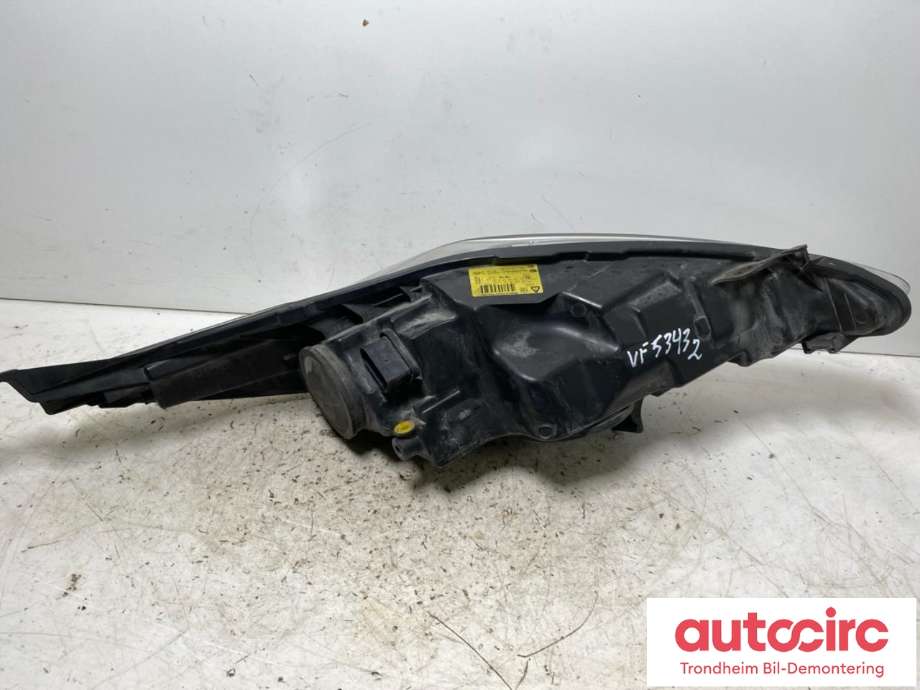 Frontlykt venstre halogen til Ford Fiesta 2008-2012 (Type VI, Fase 1)  (HELLA|8A61-13W030-AH|1EJ247045-01|1734615| 8A61-13W030-AJ)