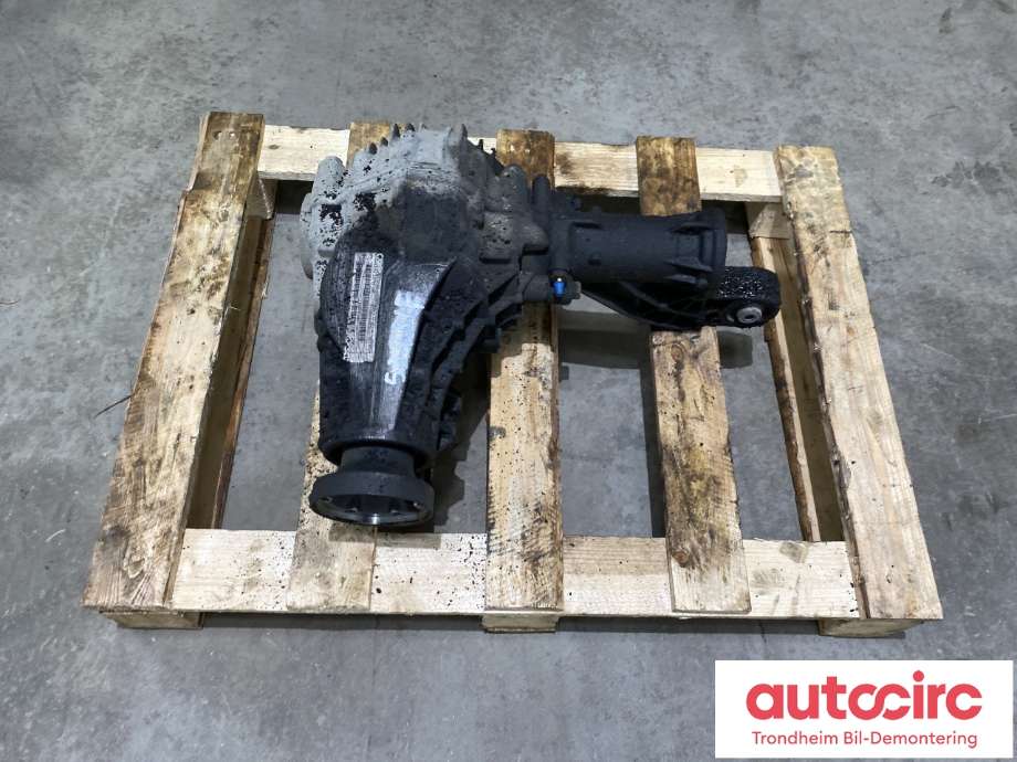 Kardang klokke foran til Mercedes ML 2005-2011 (W164) (W164) (A1643302102|)