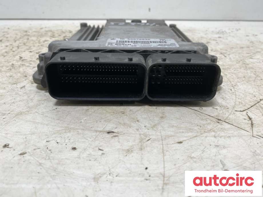 Styreenhet motor til Opel Insignia A 2009-2014  (BOSCH|55570932|0261S02648|)