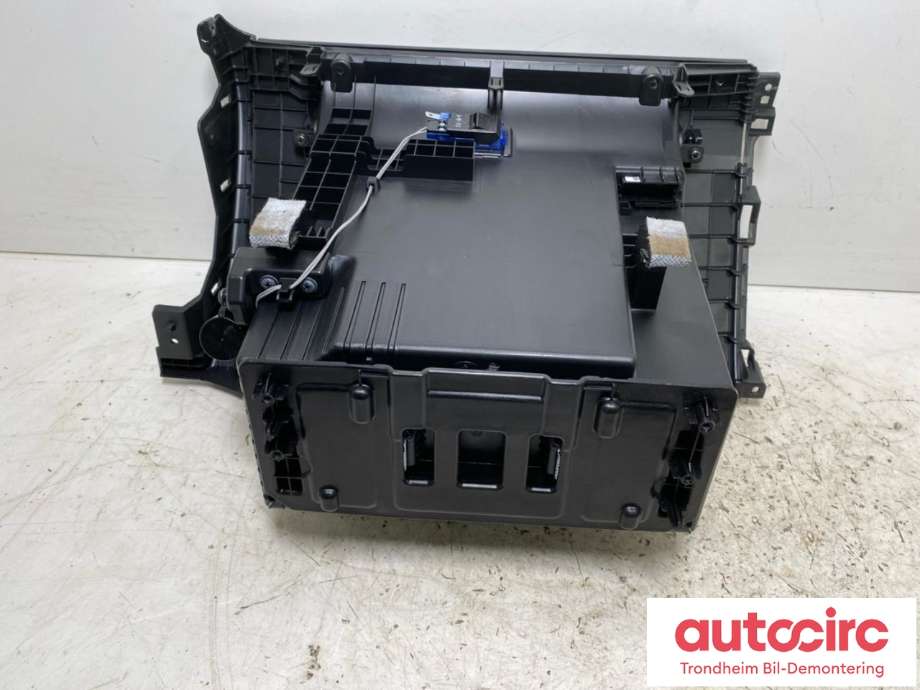 Hanskerom til Hyundai Ioniq 5 2021-->>  (..|84540-NI000NNB|)
