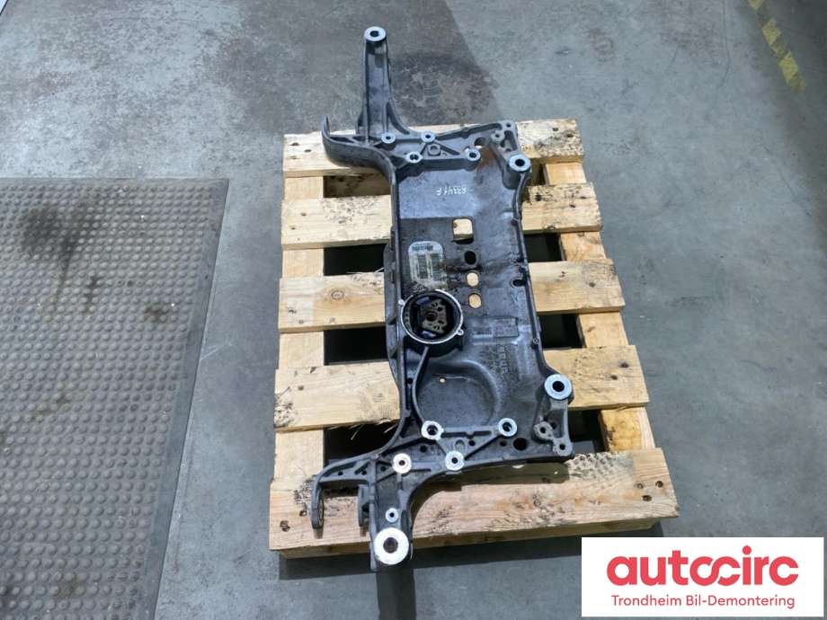Travers foran hoved til VW Tiguan 2011-2016 (Type I, Fase 2) (3C0 199 313 BB|)