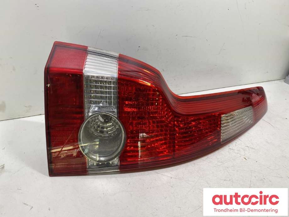 Baklykt venstre til Volvo V50 2004-2007 (Fase 1)  (30678749|)