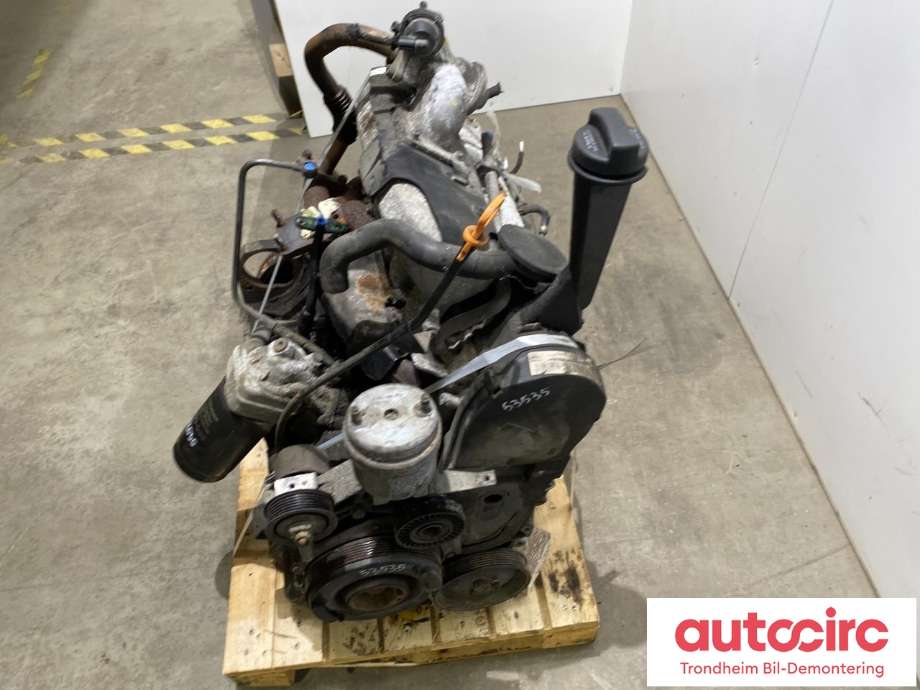 Motor diesel til VW Transporter / Caravelle 1990-2003 (T4) (T4) (074100091AX|)