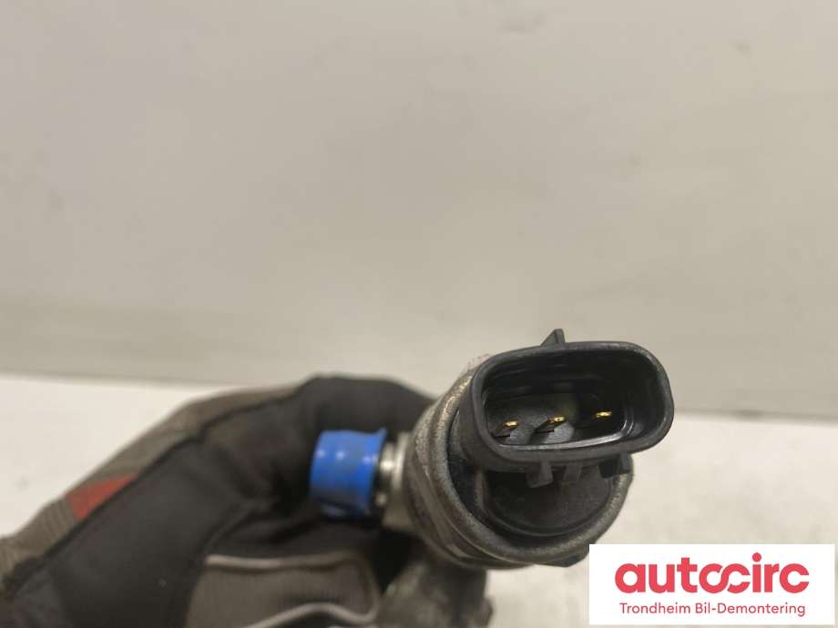 Dyseskinne (fuelrail) til Mazda CX-5 2017-->> (Type II)  (SH0113GC0|)
