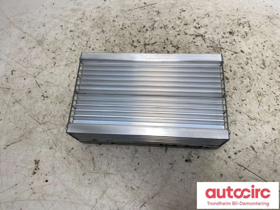 Bilstereo forsterker til BMW X5 2013-2018 (F15) (F15) (HARMAN/BECKER|9321075|65 12 9 321 075|65129321075)