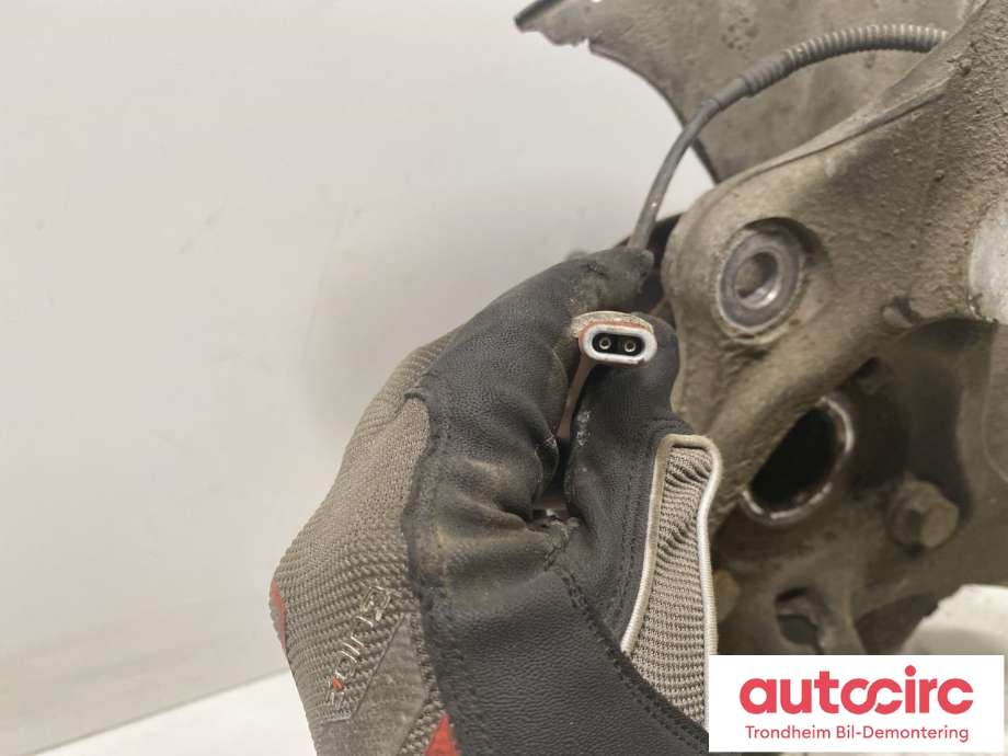 Hjulspindel høyre foran til Opel Insignia A 2009-2014  (51716 1J100|)