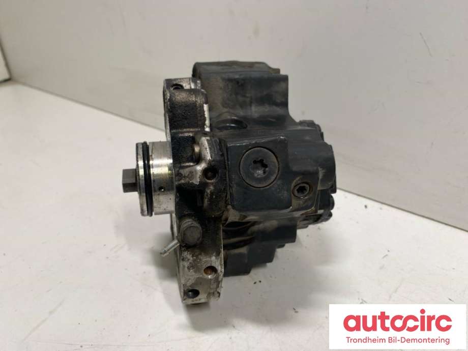 Dieselpumpe til Volvo V70 2000-2004 (Type II, Fase 1)  (BOSCH|8251785|0445010043|8689590)