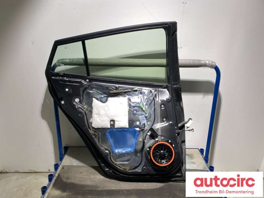 Dør venstre bak til Toyota Prius 2016-2023 (Type IV) (combi) (combi) (6700447210|)