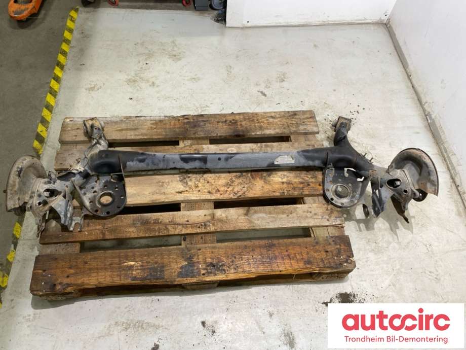 Bakaksel til Toyota Yaris, 2012-2014 (Type III, Fase 1)  (42110-0D340)