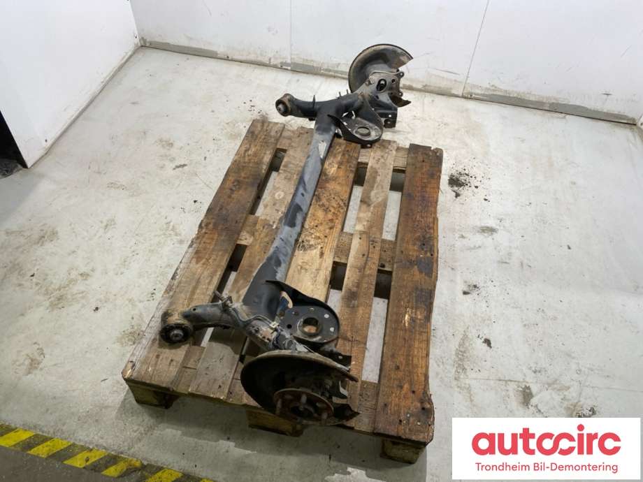 Bakaksel til Toyota Yaris 2012-2014 (Type III, Fase 1)  (42110-0D340|)