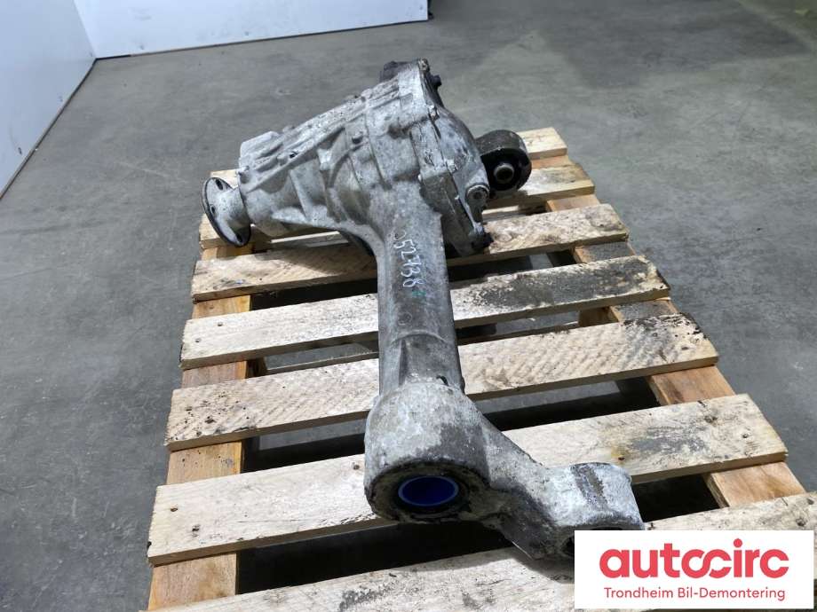 Kardang klokke foran til Nissan Navara 2005-2010 (Fase 1) (D40) (D40) (..|38500EA500|)