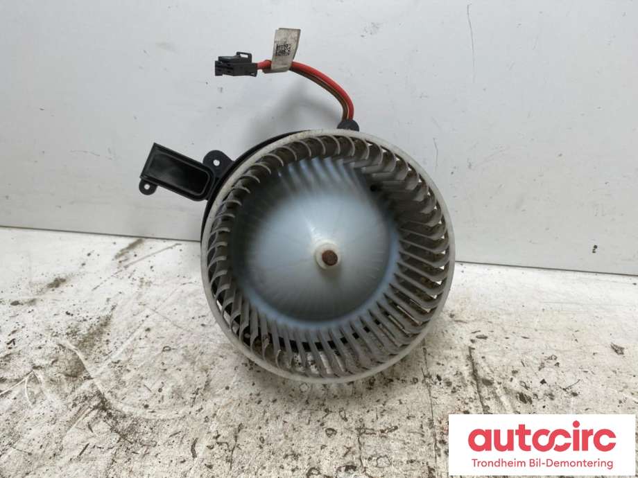 Varmeapparat motor til Mercedes Vito 2014-->> (W447) (W447) (BEHR|A0008304701|)