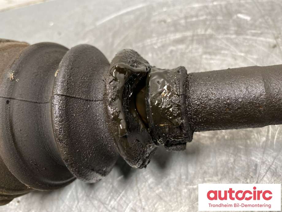 Drivaksel høyre foran, diesel/automat til Land Rover Discovery 2005-2009 (Type III)  (TDB500100|5H227A684CA|)