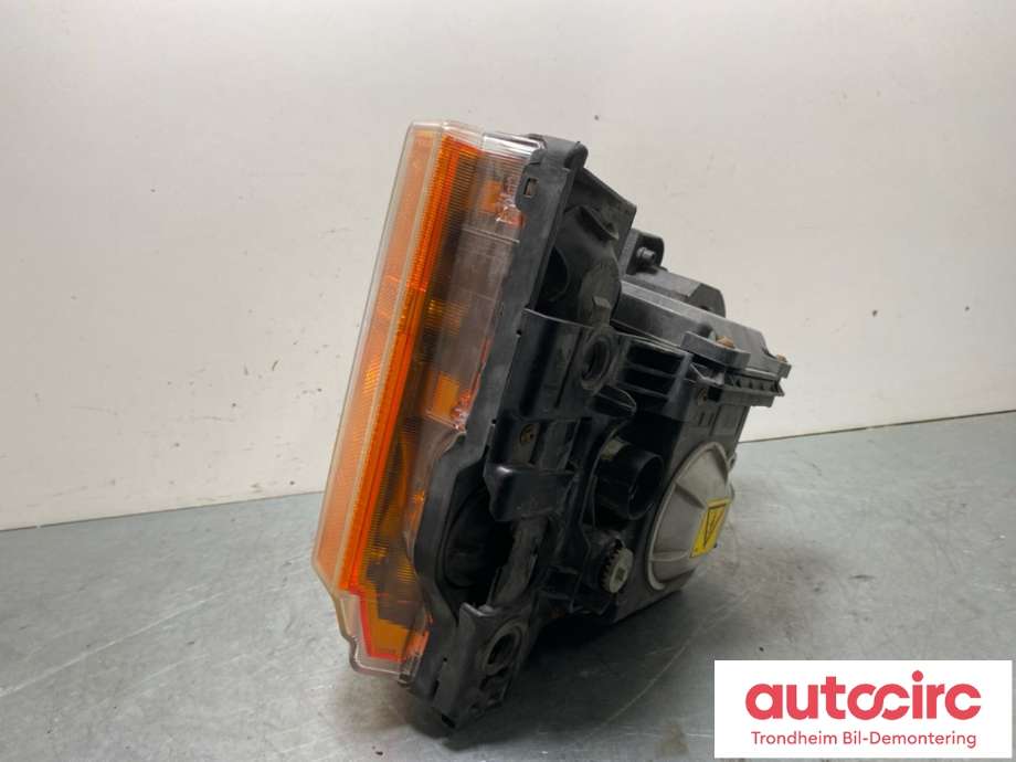 Frontlykt høyre xenon til Land Rover Discovery 2005-2009 (Type III) (XBC500402|5H2213W029KA|)