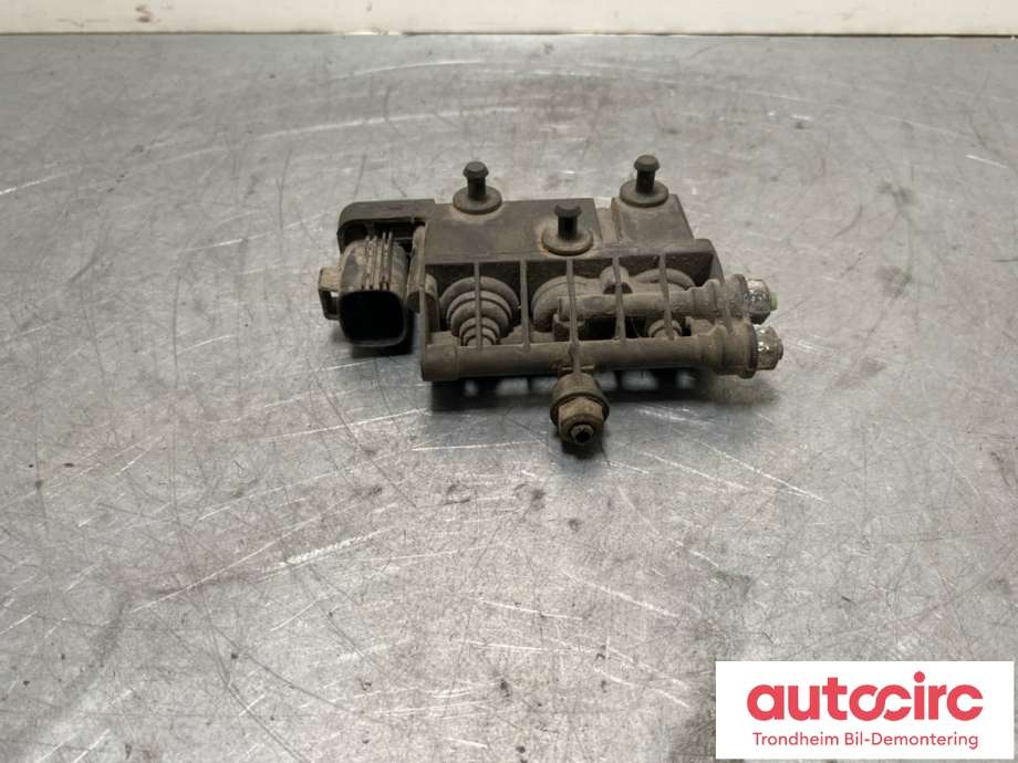 Ventilblokk luftfjæring til Land Rover Discovery 2005-2009 (Type III) (RVH000055|5H225B710BA|)