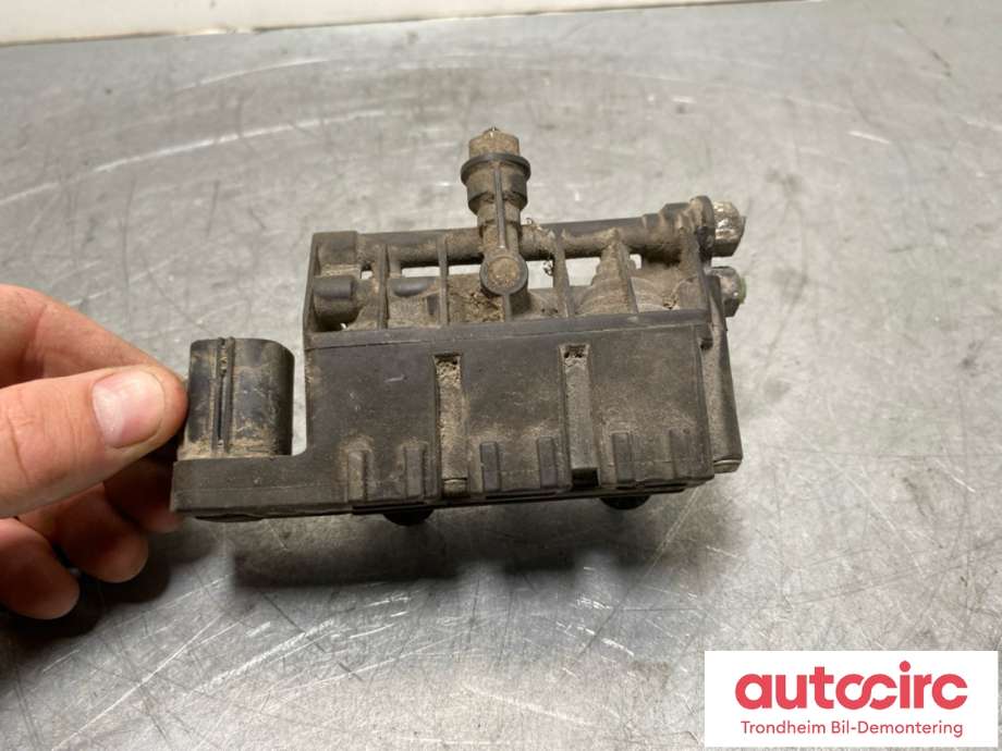 Ventilblokk luftfjæring til Land Rover Discovery 2005-2009 (Type III) (RVH000055|5H225B710BA|)