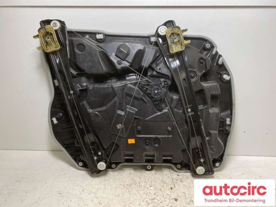 Ruteheis høyre foran til BMW X5 2018-->> (G05) (G05) (..|9450784|51339463720|)