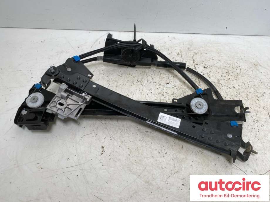 Ruteheis høyre bak til Tesla Model S 2013-2016 (Fase 1) (..|6006377-00-I|6006377-00-C|6006377-00-D| 6006377-00-E| 6006377-00-F| 6006377-00-G| 1506040-00-F| 1506040-98-F| 1584798-00-A| 6006377-88-K| 6006377-98-K)