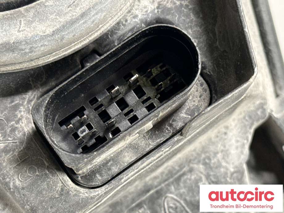 Frontlykt venstre halogen til Ford Transit Connect 2013-2018 Type II, Fase 1  (1912547|FT1113W030AA| 1949635|FT1113W030DB)