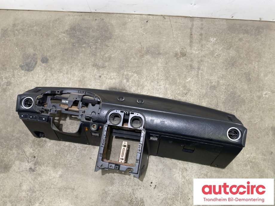 Dashbord til Mazda MX-5 1989-1998 (Type I) (NA0160401C00|)