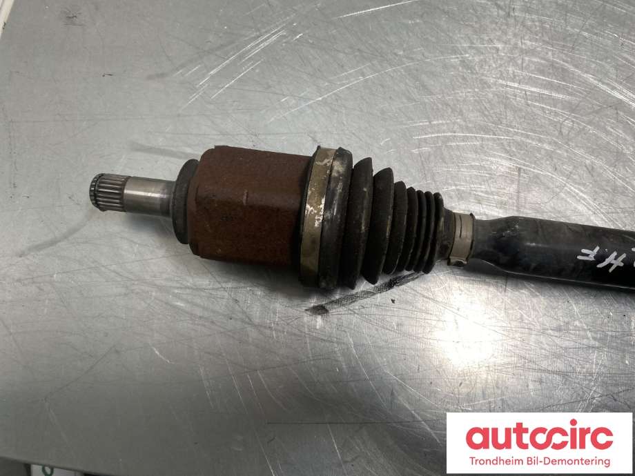 Drivaksel høyre foran, bensin/automat til Opel Astra K 2015-->>  (95527521|13420981| 39040799| 39107232| 39129502|95522375| 95524087| 95527520)