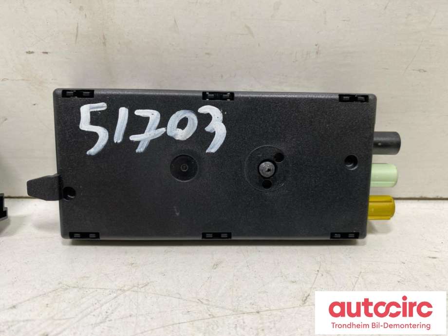 Antenne forsterker til BMW X1 2015-2022 (F48) (F48) (65 20 9 352 603|65 20 9 289 587|65 20 2 622 341| 9325735 02)