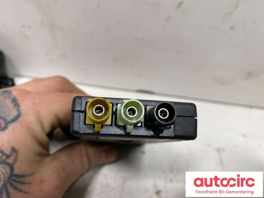 Antenne forsterker til BMW X1 2015-2022 (F48) (F48) (65 20 9 352 603|65 20 9 289 587|65 20 2 622 341| 9325735 02)