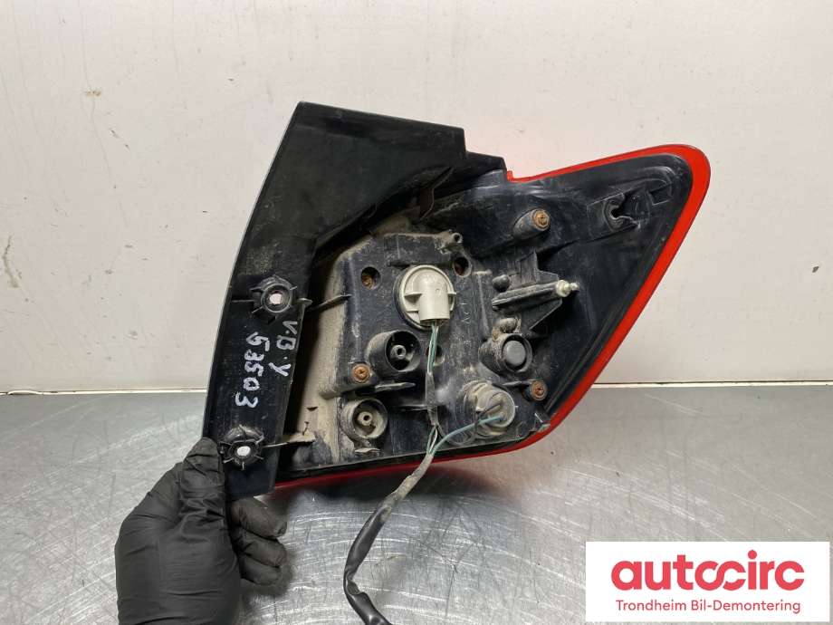 Baklykt venstre ytre til Mitsubishi ASX 2010-2019  (8330A689|)