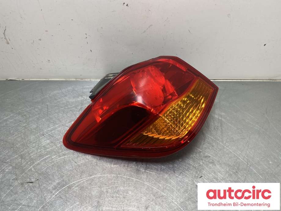 Baklykt venstre ytre til Mitsubishi ASX 2010-2019  (8330A689|)