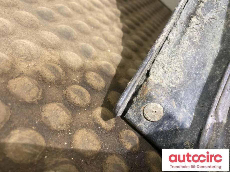 Dør venstre bak til Toyota Land Cruiser 120 2002-2009  (..|6700460260|)