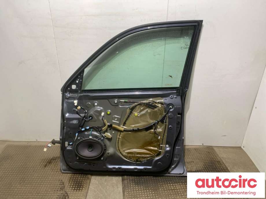 Dør høyre foran til Toyota Land Cruiser 120 2002-2009  (..|6700160540|)