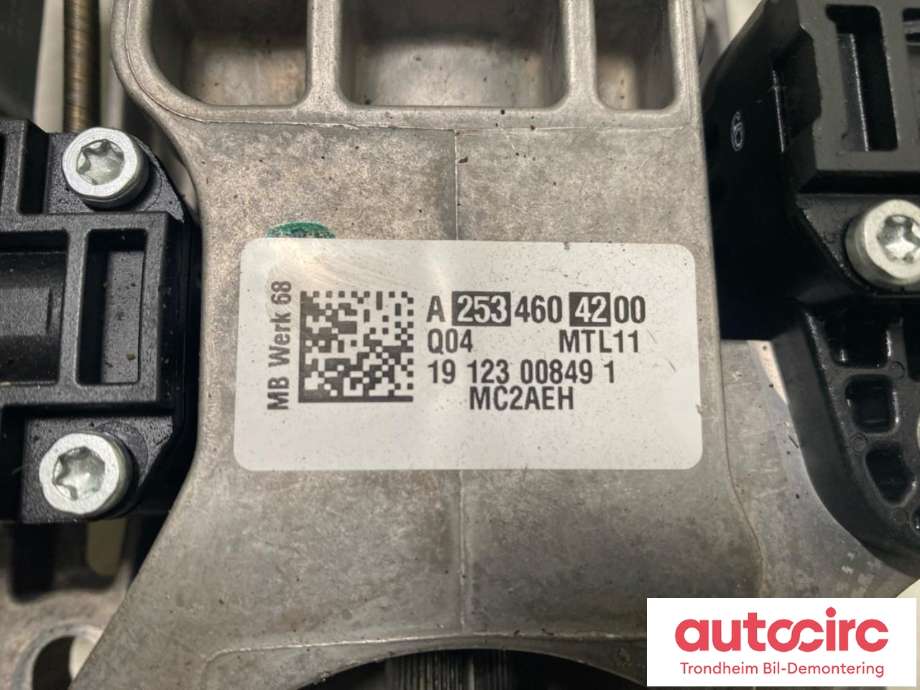 Rattaksel til Mercedes EQC 2019-->>  (A 253 460 42 00|)