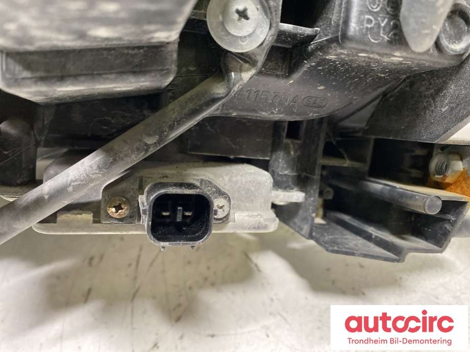 Frontlykt høyre xenon til Mazda 5 2005-2010 (Type I)  (STANLEY|CD9351031E|)