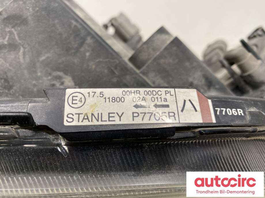 Frontlykt høyre xenon til Mazda 5 2005-2010 (Type I)  (STANLEY|CD9351031E|)