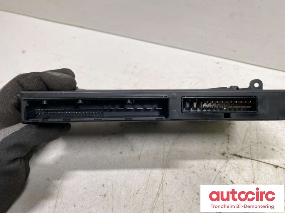 Styreenhet comfort (BCM) til BMW 3-Serie 2005-2011 (E90/E91/E92/E93) (E90/E91/E92/E93) (61 35 9 231 468|61 35 9 364 819|)