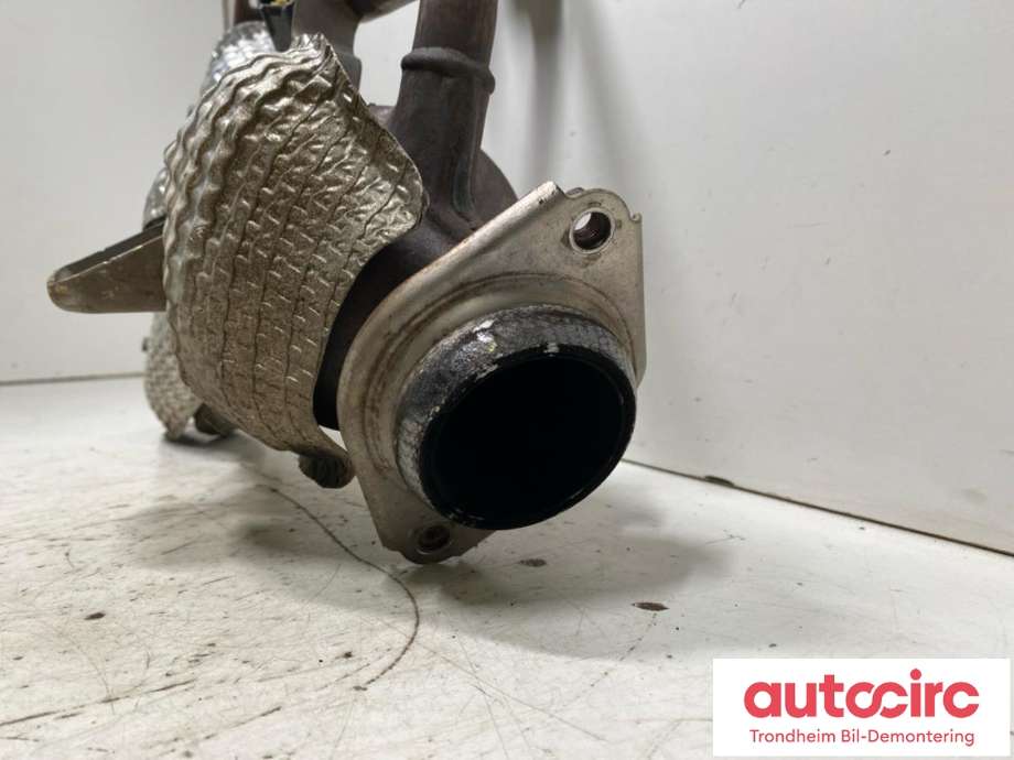 Manifold eksos til Toyota C-HR 2016-->>  (171410T120|)