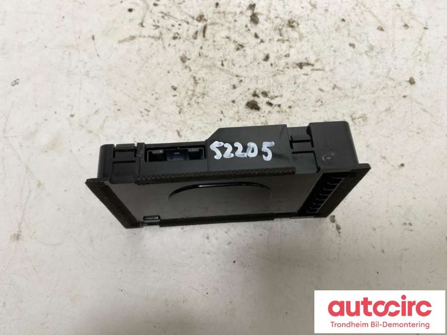 Dashbord trådløs mobillader til Kia EV6 2021-->> (...|95560CV000|)