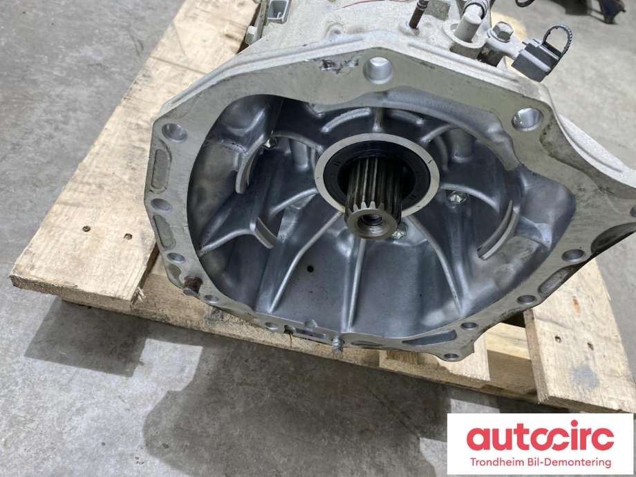 Girkasse 4WD hovedkasse til Mitsubishi Pajero 2007-2016 (Type IV, Fase 1)  (AUTOMAT|2700A130||V5AWF-K-BADA| BABA)