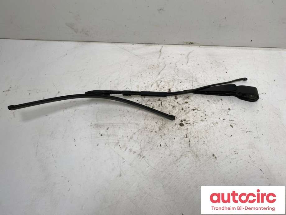 Viskerarm bakrute til Mercedes Sprinter, 2018-->> (907/910) (907/910) (HØYRE BAK|A9108208700)