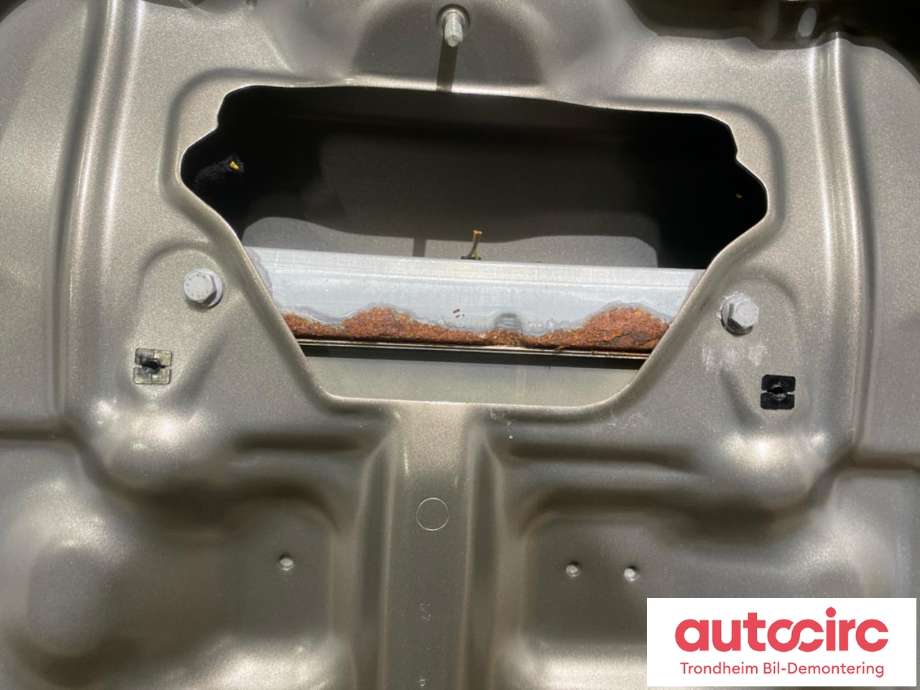 Bakluke til Audi Q5 2008-2012 (Type I, Fase 1)  (8R0827023C|)