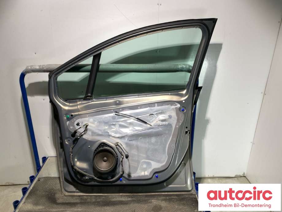 Dør høyre foran til Opel Meriva B 2010-2017  (13309252|39144652|13408829)