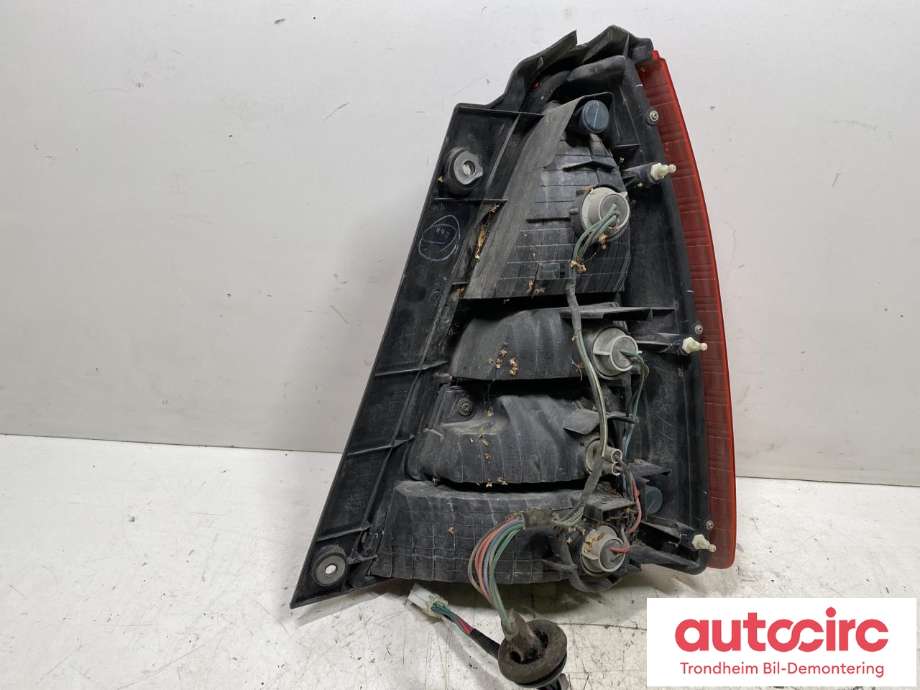 Baklykt venstre til Subaru Forester 2002-2005 (Type II, Fase 1)  (84201SA050|)